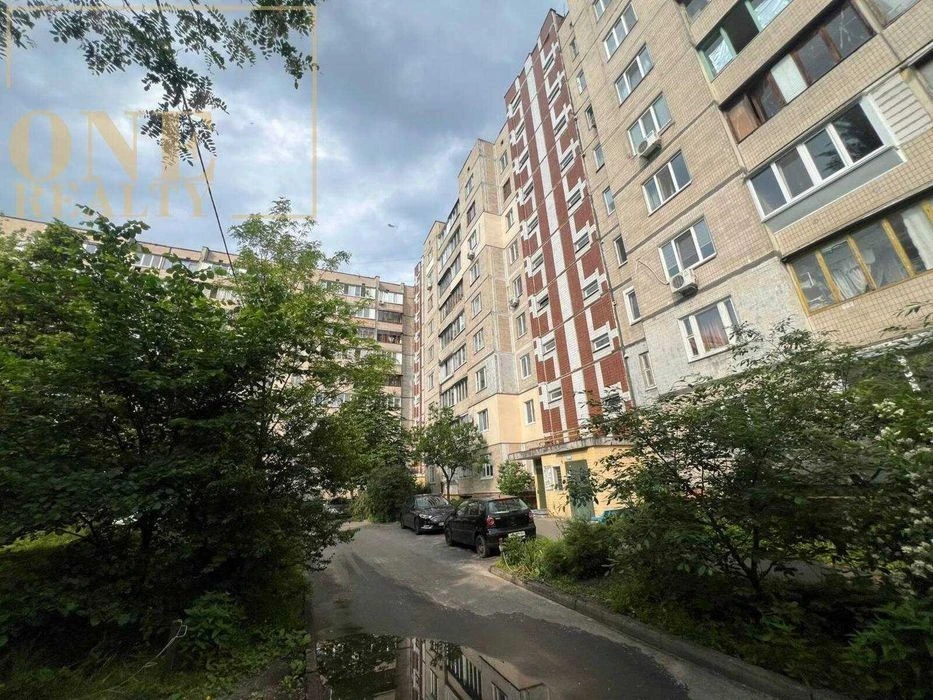 Продаж 4к квартири 95,5 кв. м Троєщина, ТРЦ РайON, Зручна ло