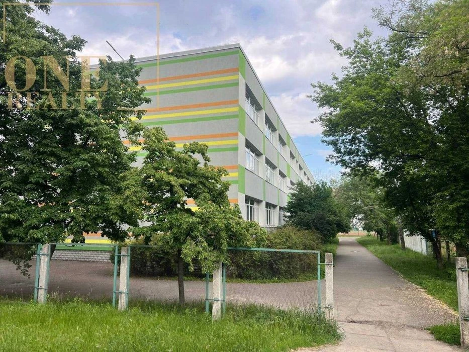 Продаж 4к квартири 95,5 кв. м Троєщина, ТРЦ РайON, Зручна ло