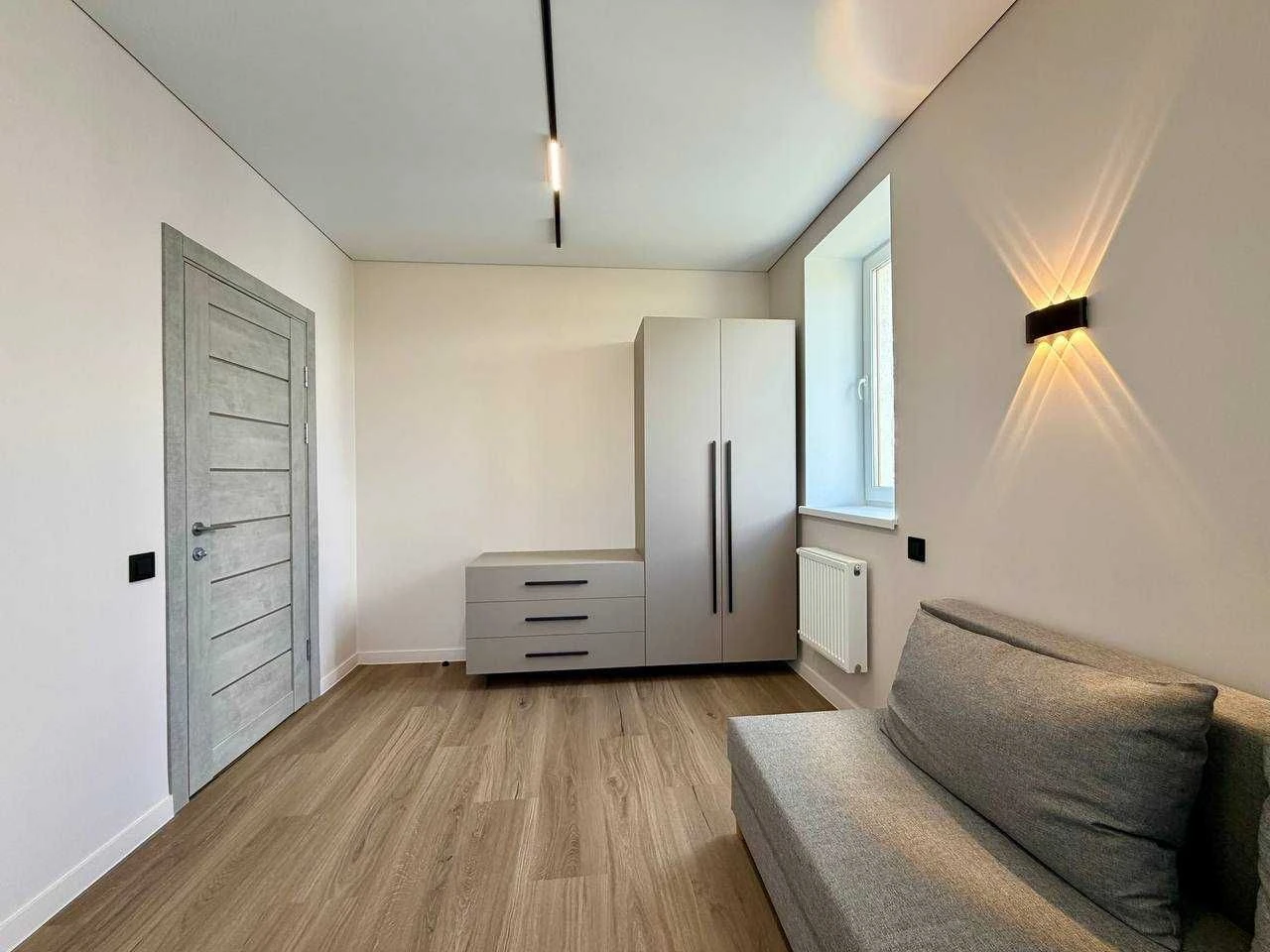 2-кімнатна квартира 56 м² — новий ремонт, меблі та техніка,