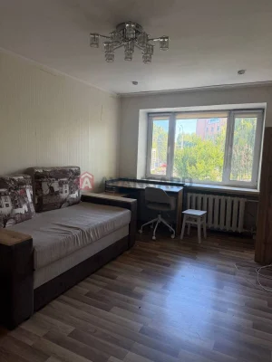 Продається дуже світла та затишна квартира на зручному 2-му