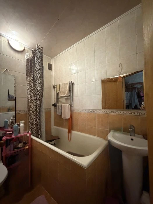 Продаж 2х кімнатної квартири в самому центрі міста біля кіно