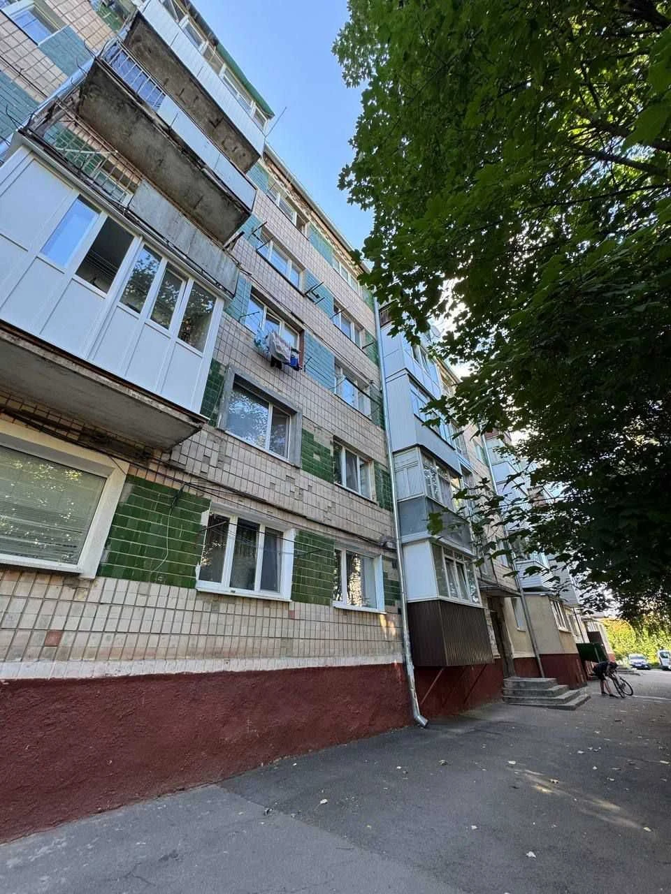 Продам квартиру-гостинку в хорошому районі Рівного!