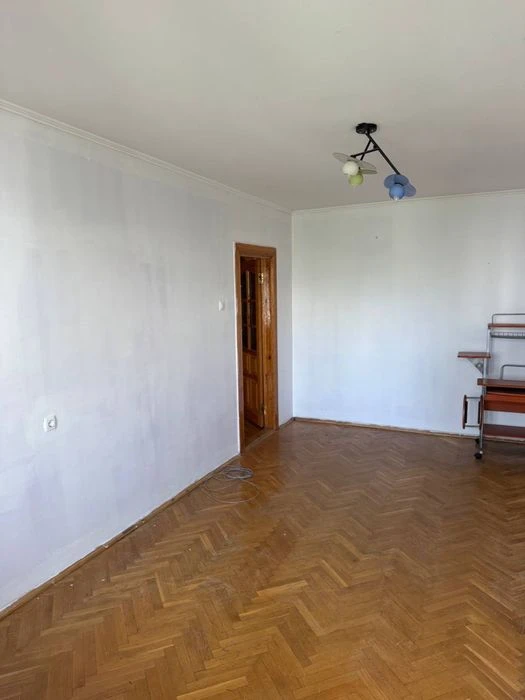 Продається 3- к квартира на північному.