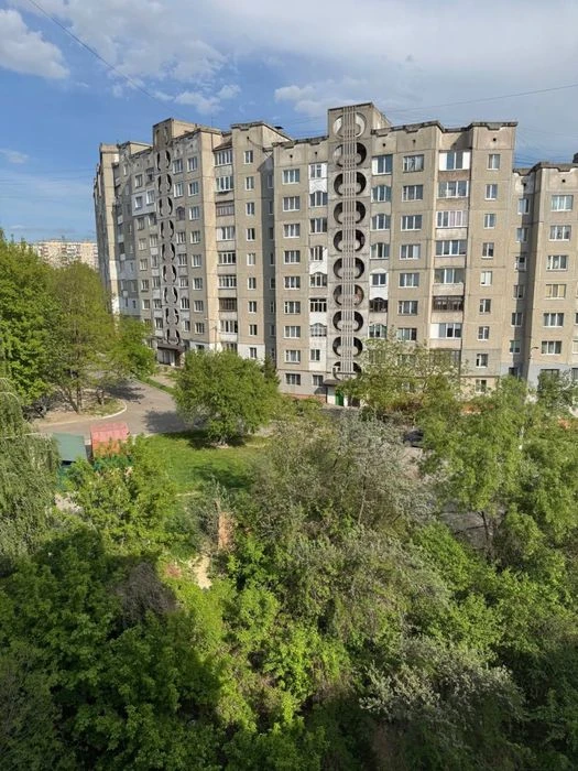 Продається 3- к квартира на північному.