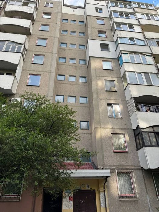 Продається 3- к квартира на північному.