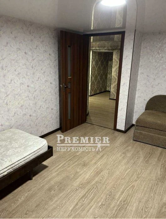 3-комнатная квартира 93 кв.м с ремонтом и мебелью на Высоцк