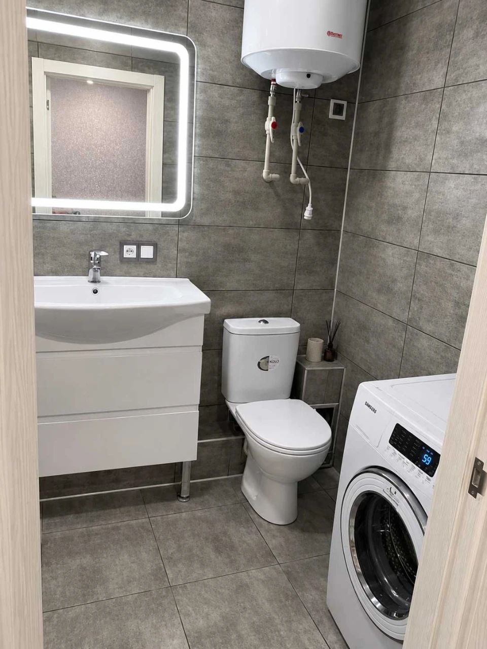 Продам Срочно! 1к кв. новострой ЖК Мирра 1 Метро Масельского