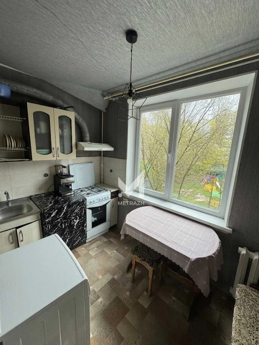 87454 Продається 2-кімнатна квартира метро  23 серпня в 5 хв