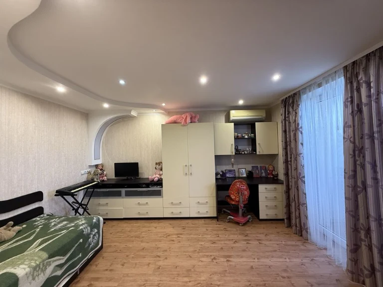 Продаж квартира р-н  ТРЦ Магелан