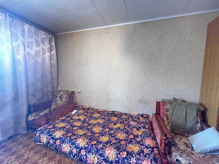 Продам затишну 1 к/к  у мальовничому місці