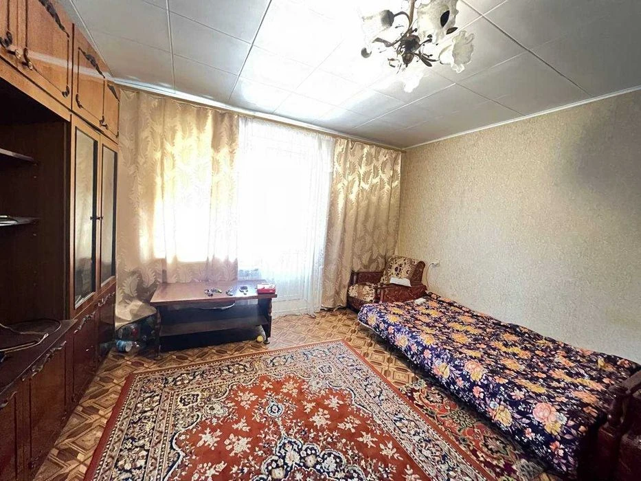 Продам затишну 1 к/к  у мальовничому місці