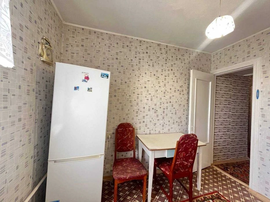 Продам затишну 1 к/к  у мальовничому місці