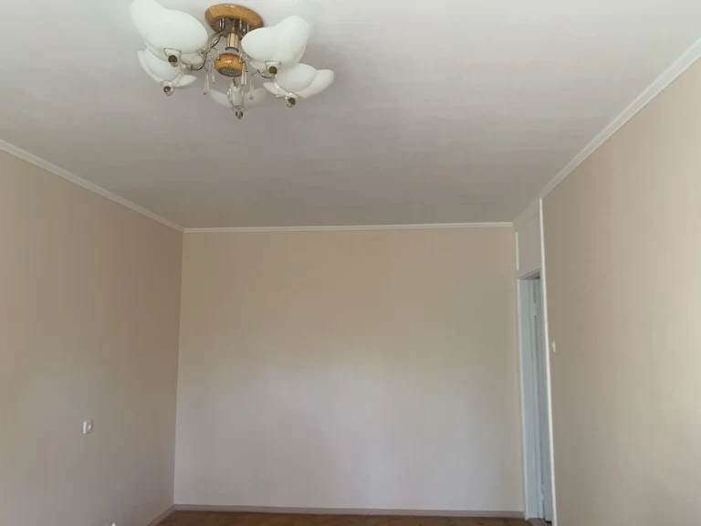 Продаж 3 кімнатної квартири Район ЮТ3 Театральна біля парку