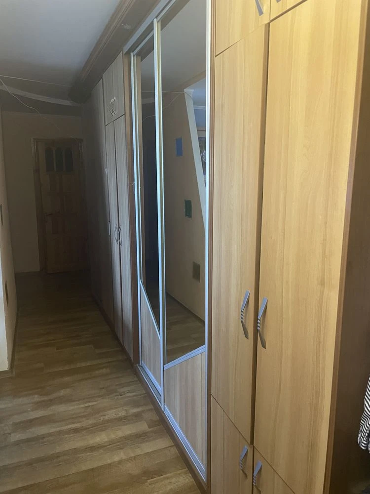 Продам 3 кім квартру в цеглчному будинку  на вул Холодноярсь