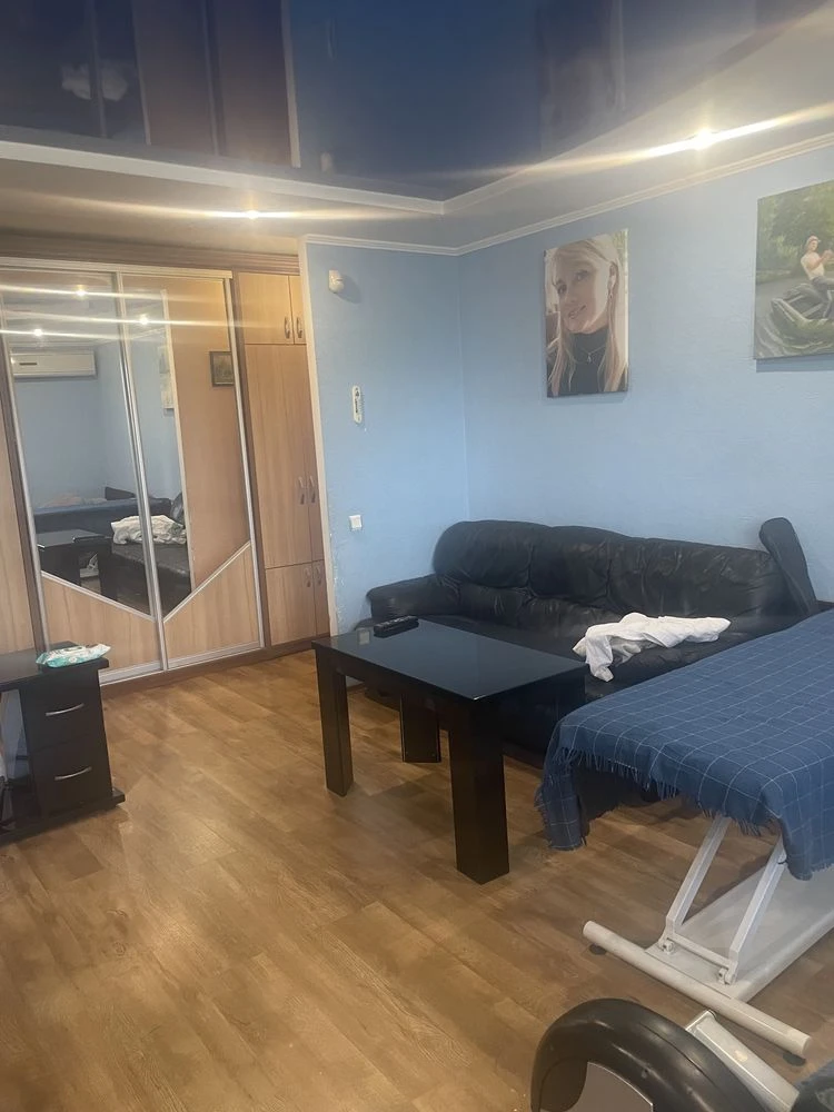 Продам 3 кім квартру в цеглчному будинку  на вул Холодноярсь