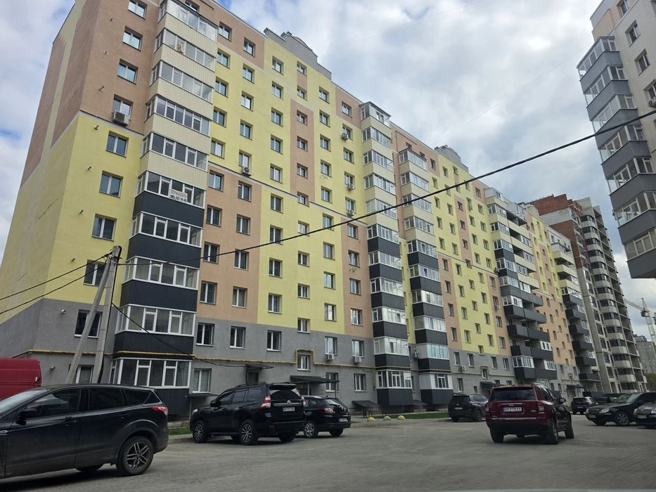 Продам 2(3) кімнатну квартиру в новобудові на Лушпи