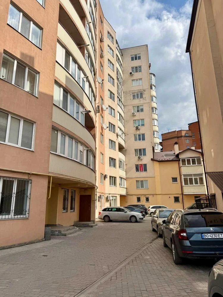 Продається 3 кімнатна квартира в Центрі Тернополя
