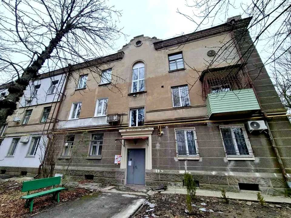 Apartment. Dnipro, Lazaryana St.