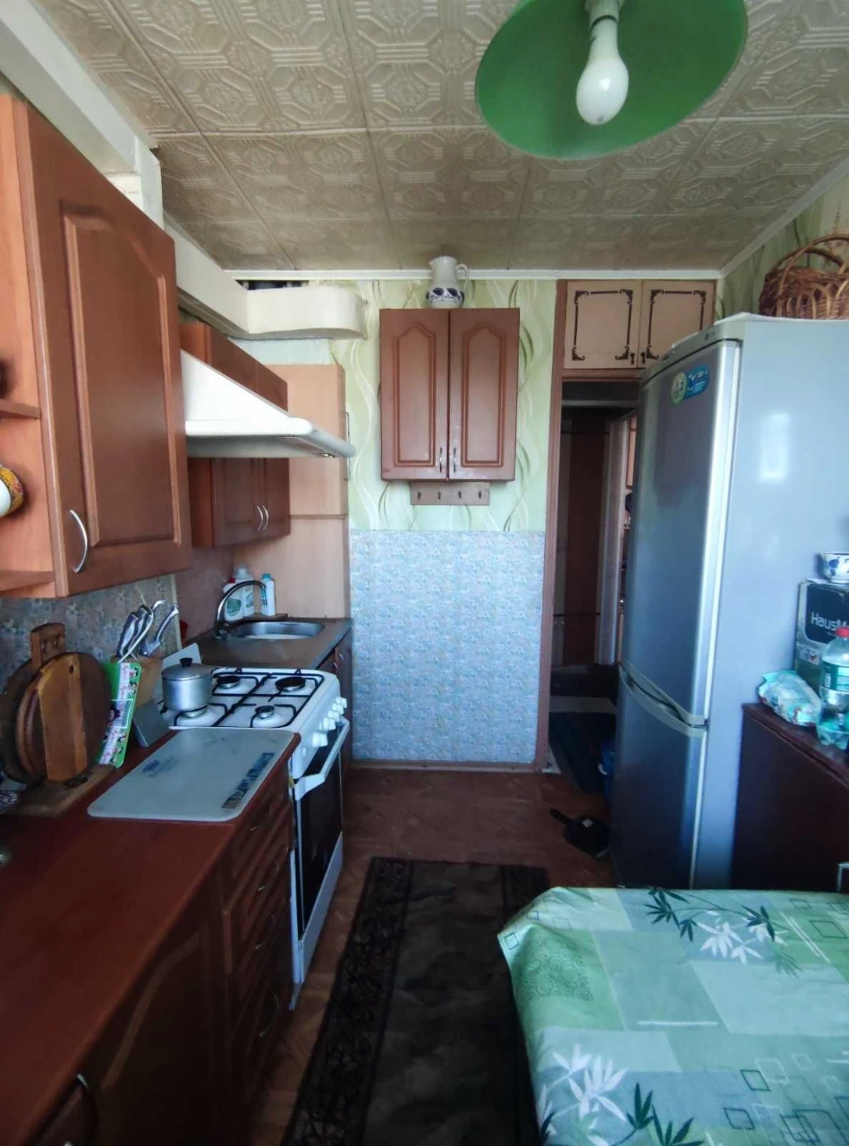 Продаж двокімнатної квартири на площі Перемоги
