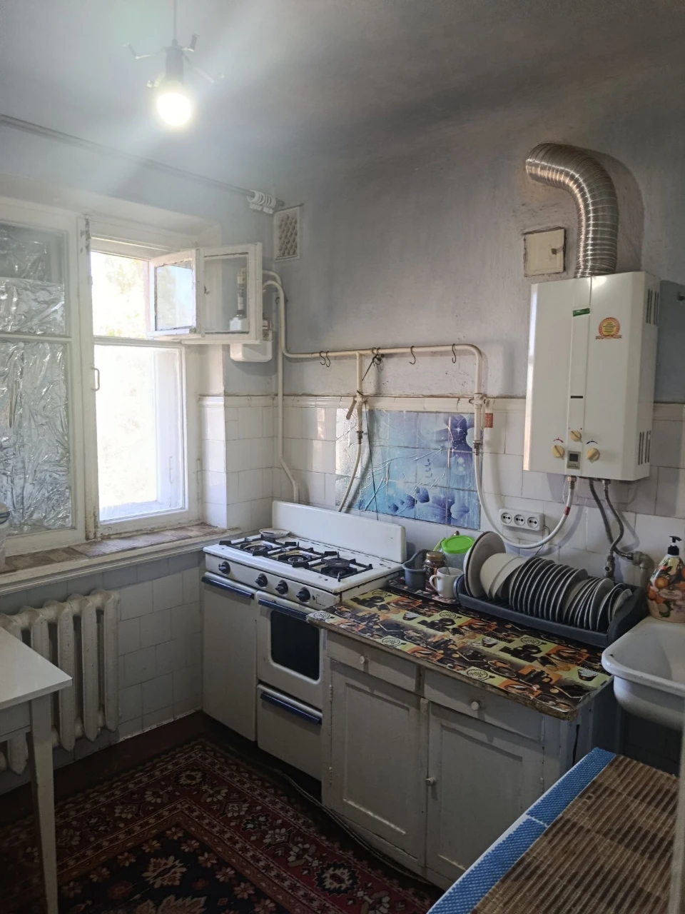 Продаю 2к/кв Б.Морская 5/5,46/28/6,колонка 18500$