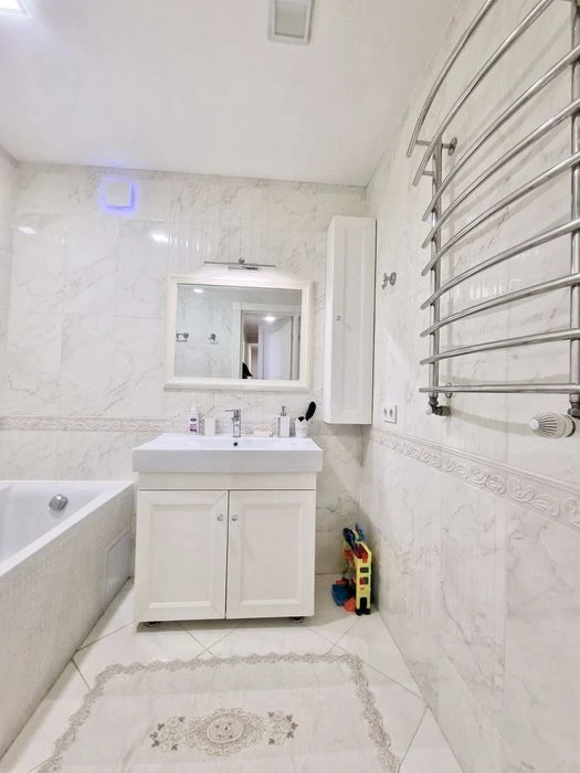 ПРОДАЖ 3 кім квартири, вул. Карпенка