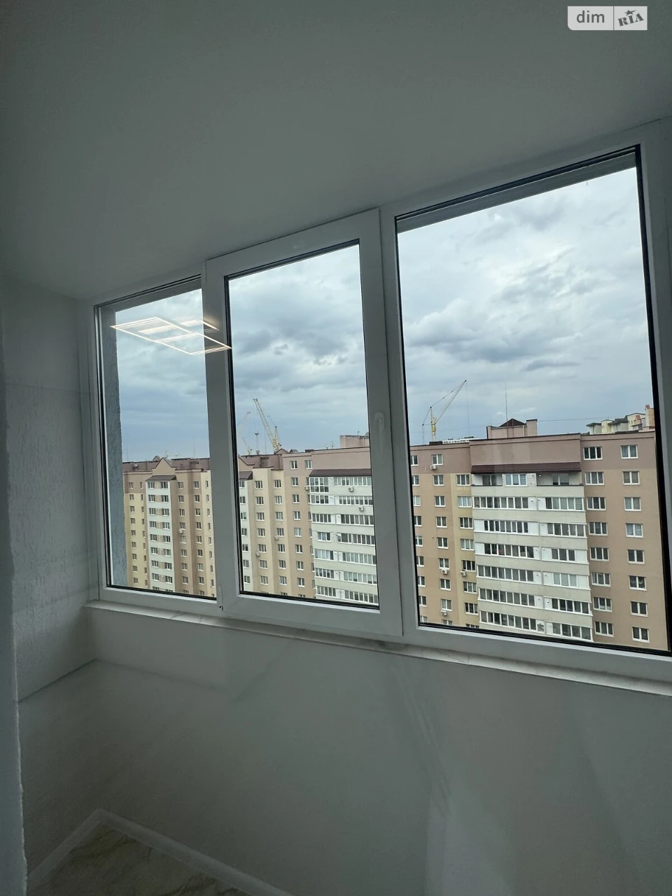 Продаж Квартира Молодіжний