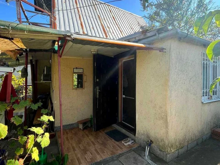 Ділянка. Миколаїв, Безіменна вул.
