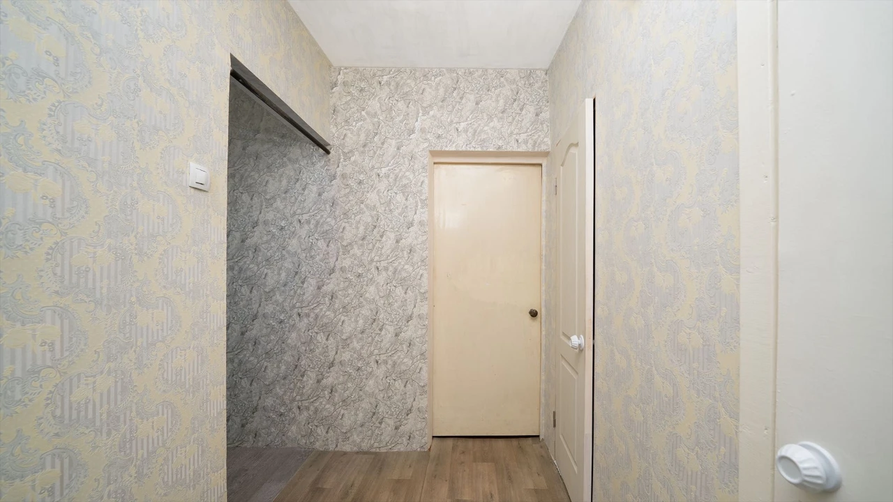 3 кімнатна 64.8 кв.м, з косметичним ремонтом Самоквасова, Те