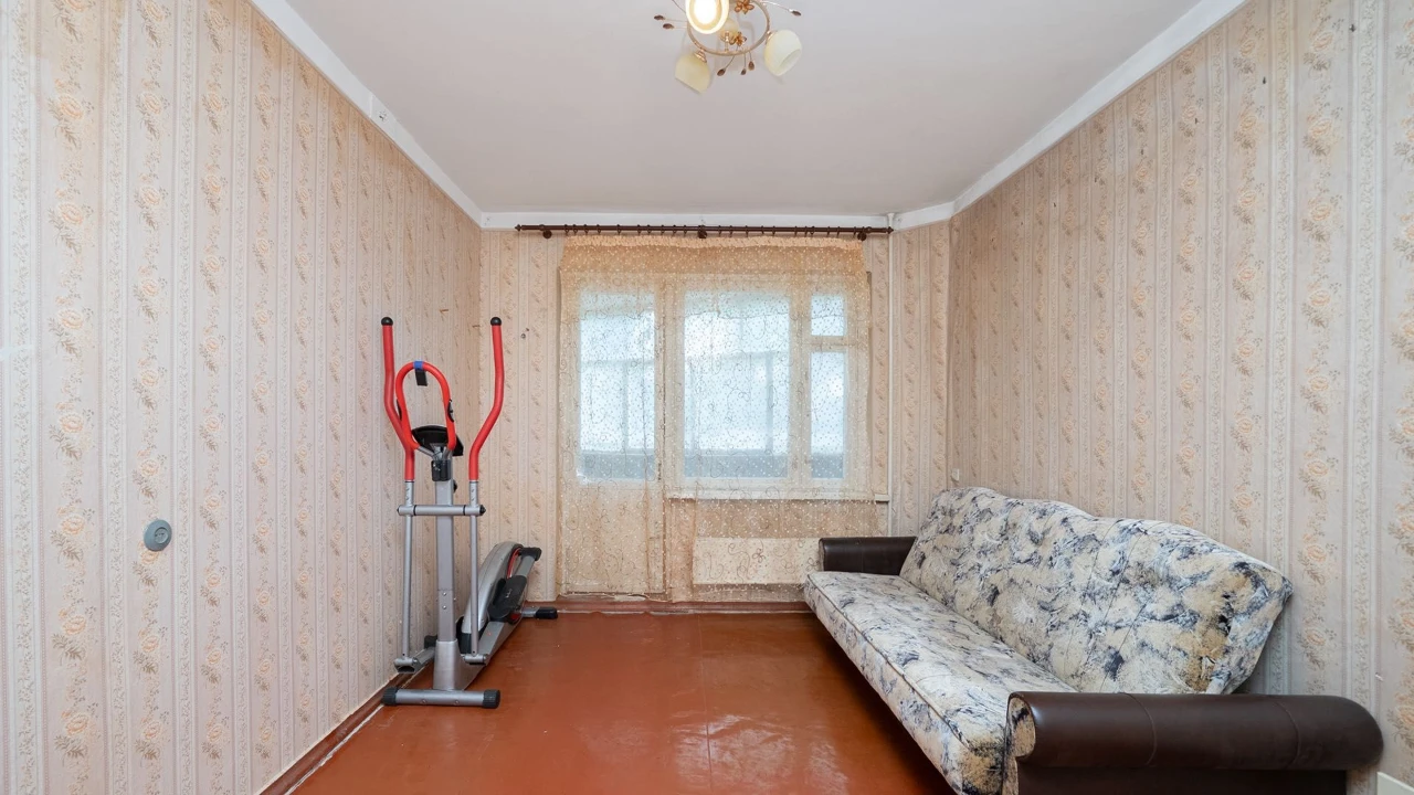 3 кімнатна 64.8 кв.м, з косметичним ремонтом Самоквасова, Те