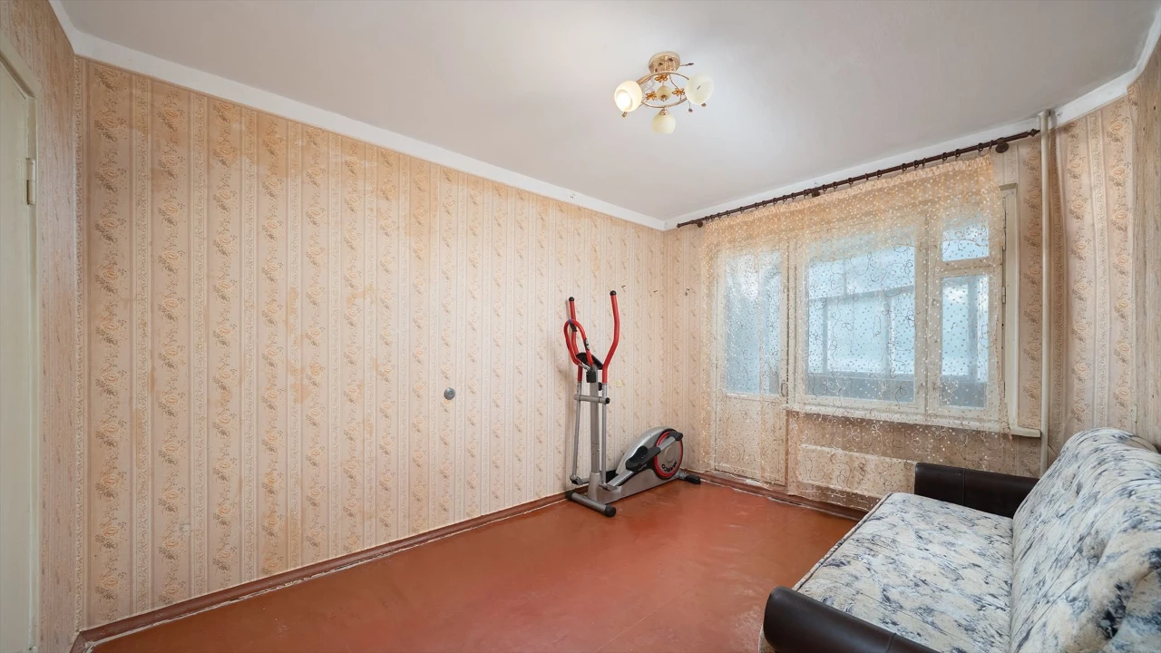 3 кімнатна 64.8 кв.м, з косметичним ремонтом Самоквасова, Те