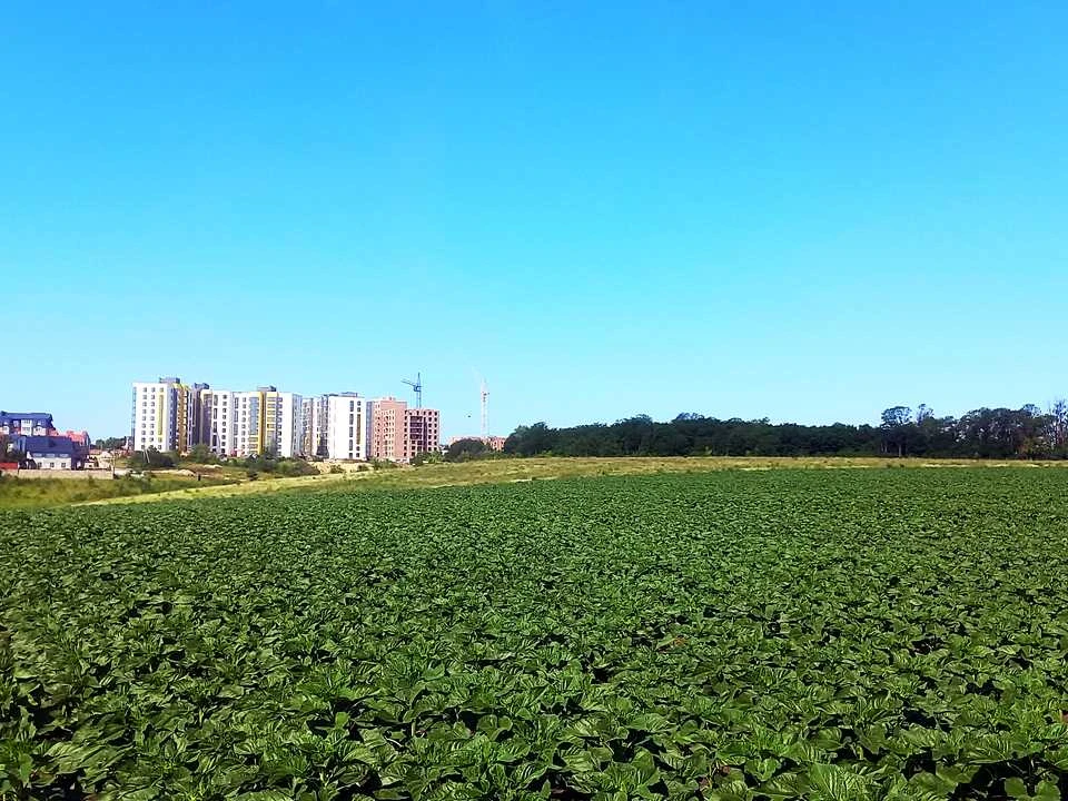 Ділянка. Тернопіль, 15 Квітня вул.