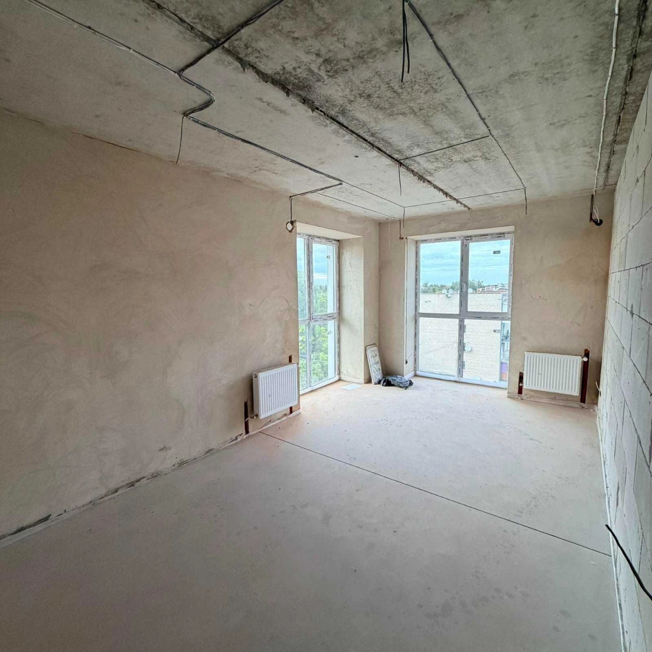 Терміновий ПРОДАЖ! 2-кімн квартира 79,3 м² без ремонту ЖК «З