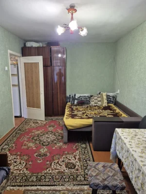 Продам однокімнатну  квартиру район Л.Лук'яненка