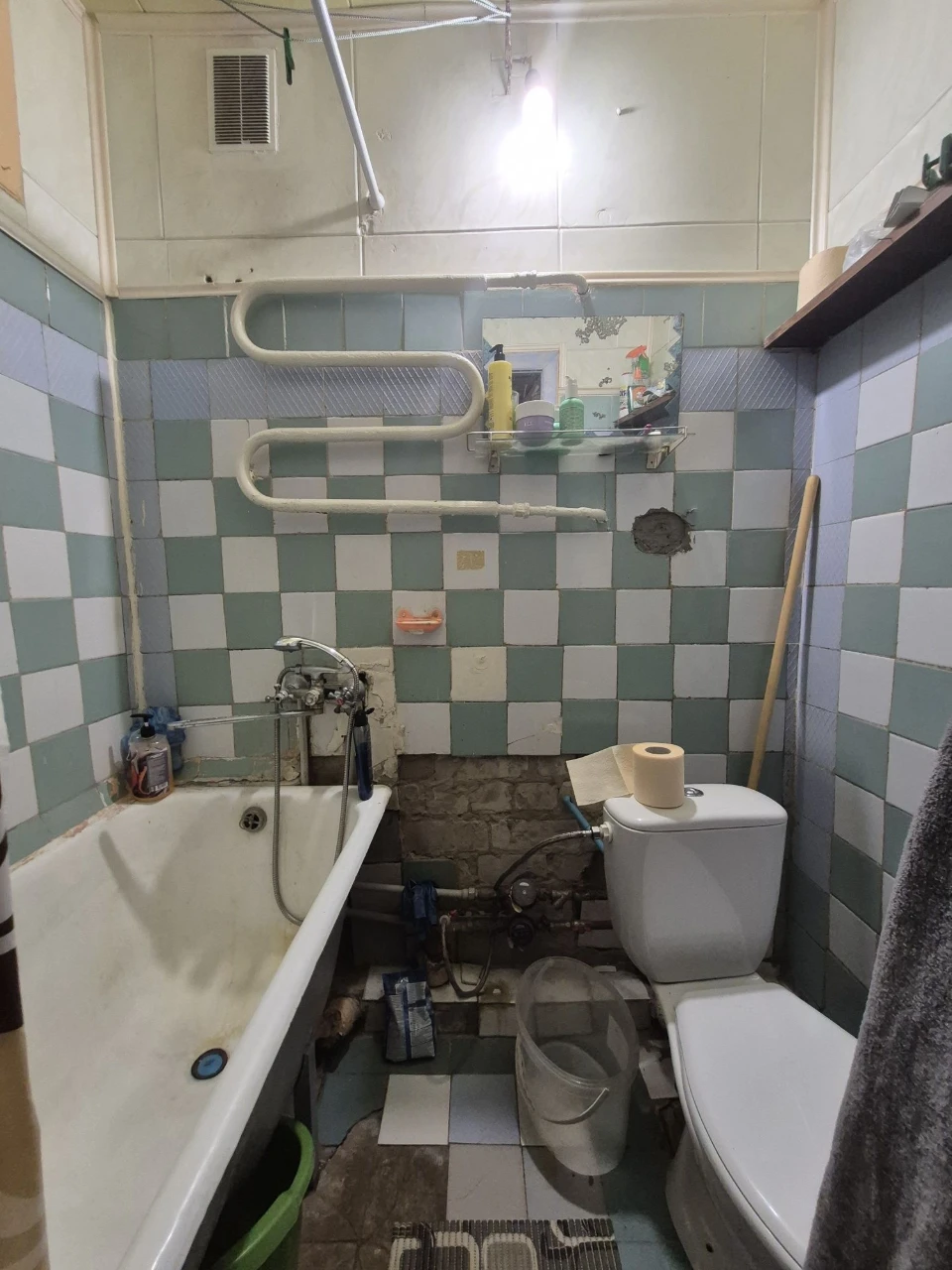 Продам однокімнатну  квартиру район Л.Лук'яненка