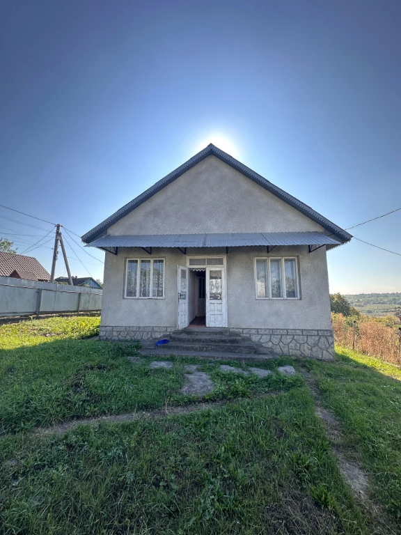 Продаж будинку в с. Зарожани