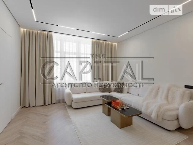 Sale of 4-room apartment 130 sq. m. on Andriy Verkhoglyada St. 11 •
