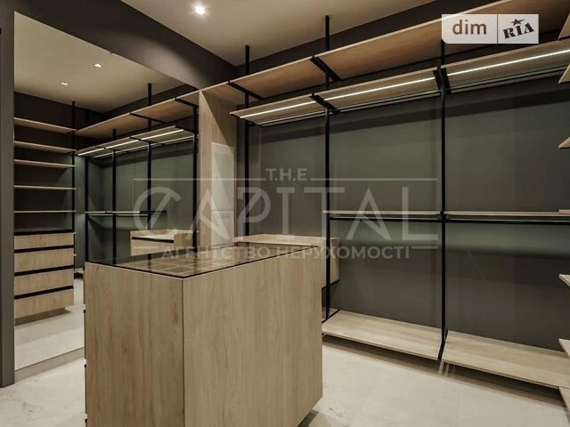 Sale of 4-room apartment 130 sq. m. on Andriy Verkhoglyada St. 11 •