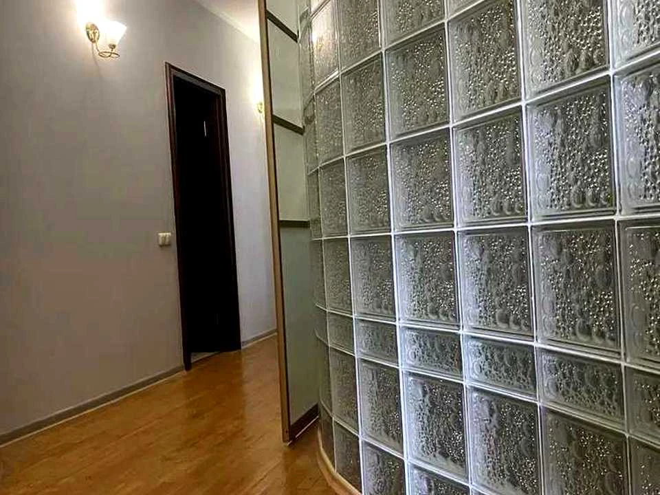 Квартира. Київ, Назарівська вул. (Вєтрова)