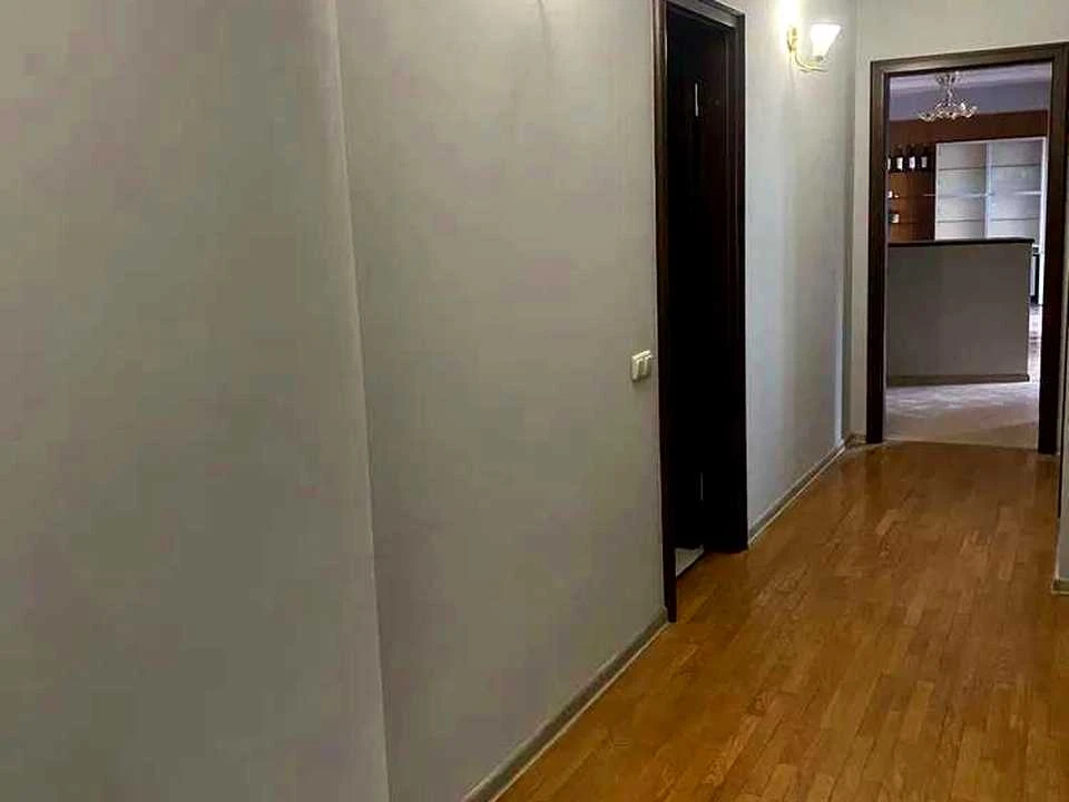 Квартира. Київ, Назарівська вул. (Вєтрова)