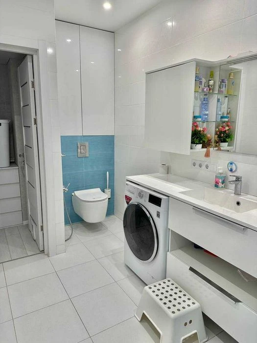 2-3 room apartment from the owners of the Raduzhny residential complex, 59 sq.