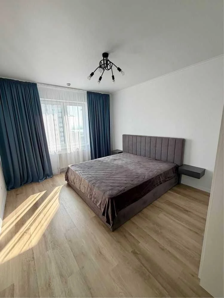 Оренда 2-кімнатної квартири 68 м², Софії Русової, 7А