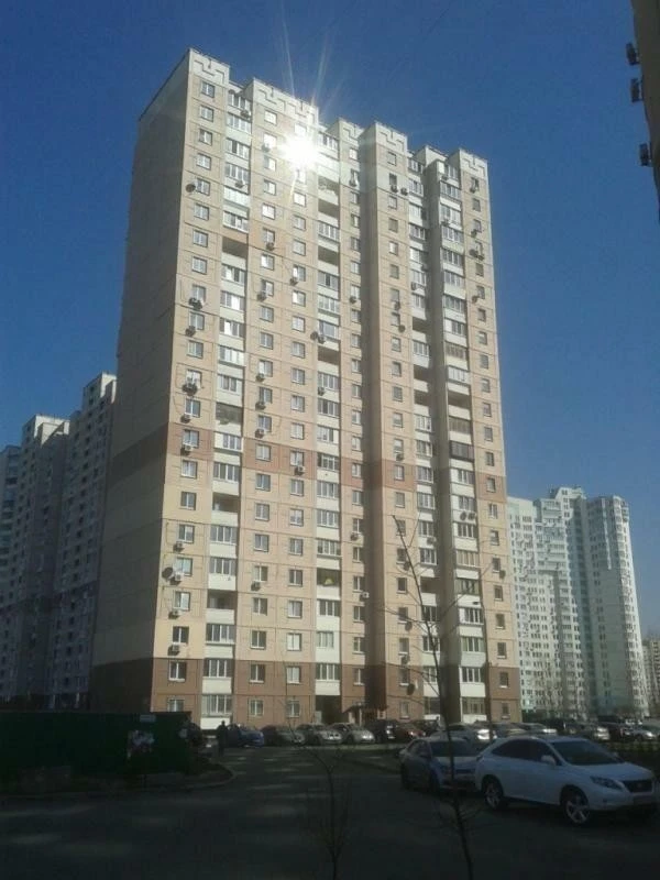 Оренда 2-кімнатної квартири 64 м², Олени Пчілки вул., 4