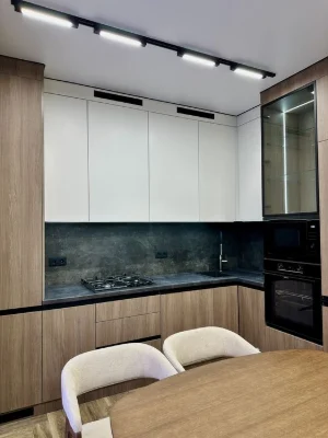 Townhouse with renovation, no commission for the buyer!!