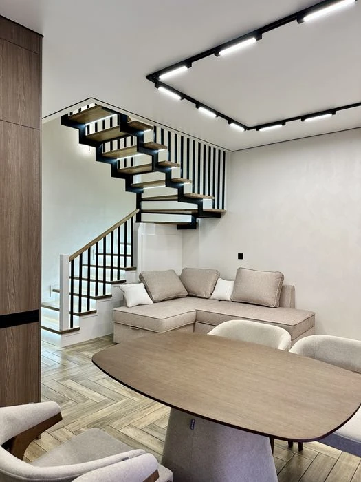 Townhouse with renovation, no commission for the buyer!!