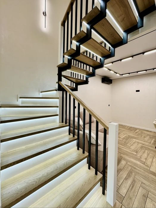 Townhouse with renovation, no commission for the buyer!!