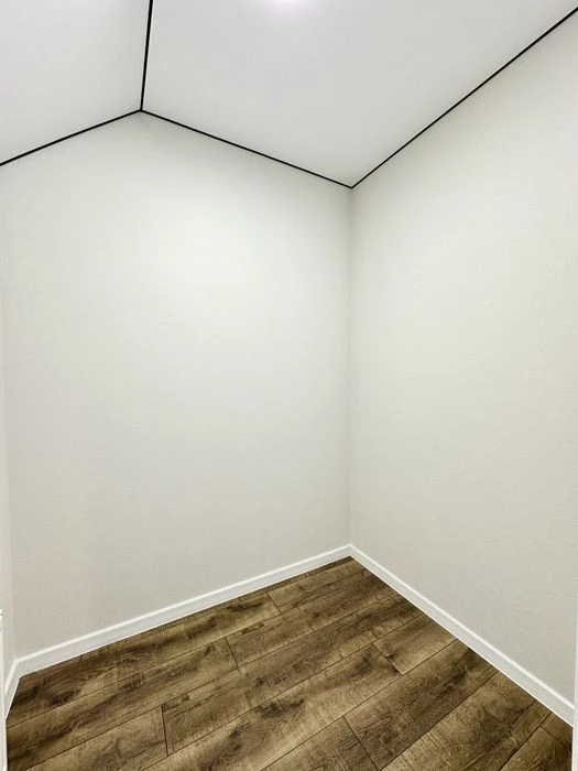 Townhouse with renovation, no commission for the buyer!!