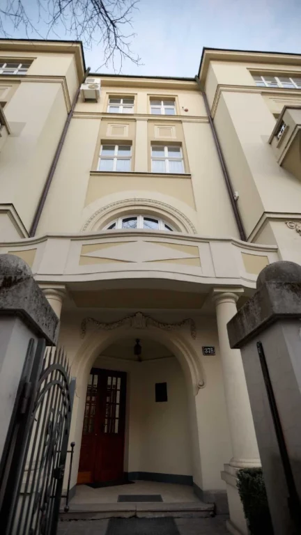 продаж унікальної квартири у австрійському будинку по вул.Ко