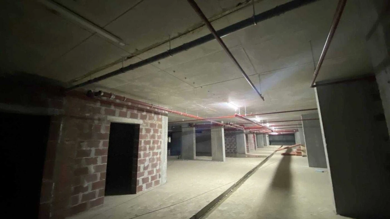 Продаж просторої 2-кімнатної квартири з терасою на вул. Стри