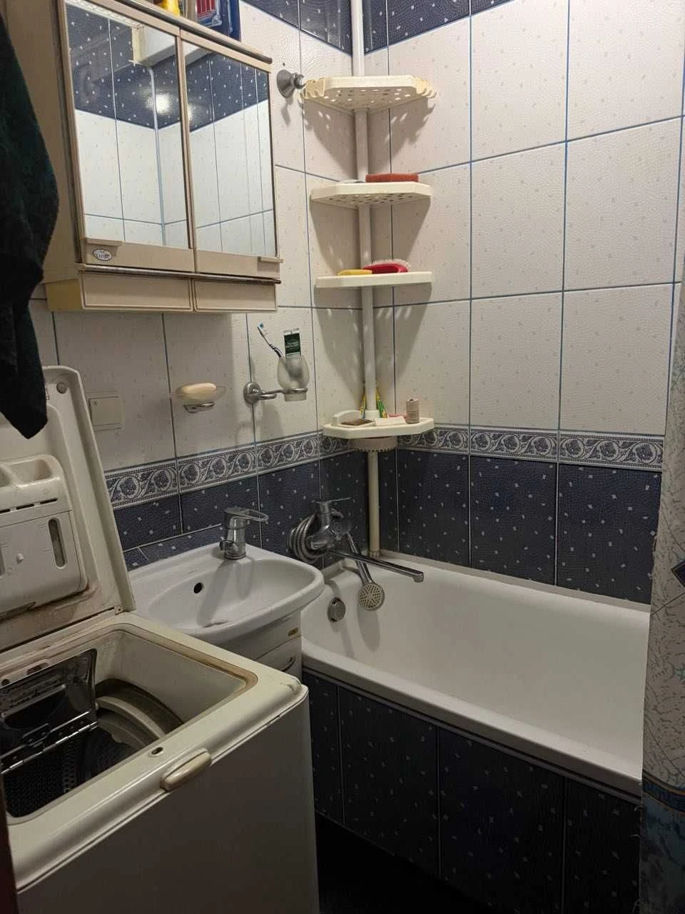 Продаж затишної 3-х кім.кв. з індивідуальним опаленням  вул.