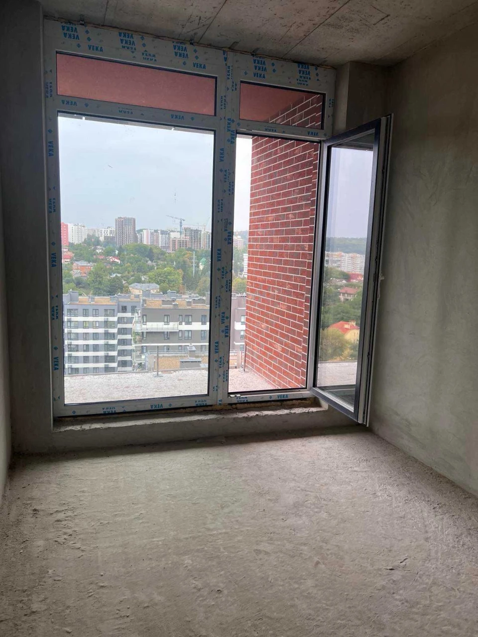 Продаж 2-кім. кв. у ЖК Auroom Air по вул. Топольна